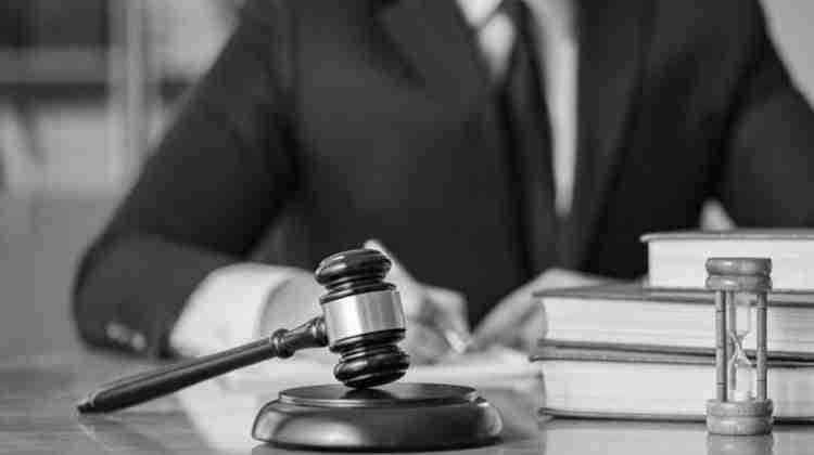 Delito Contra la Salud Pública: Artículos 368-378 CP y Defensa Penal 2026